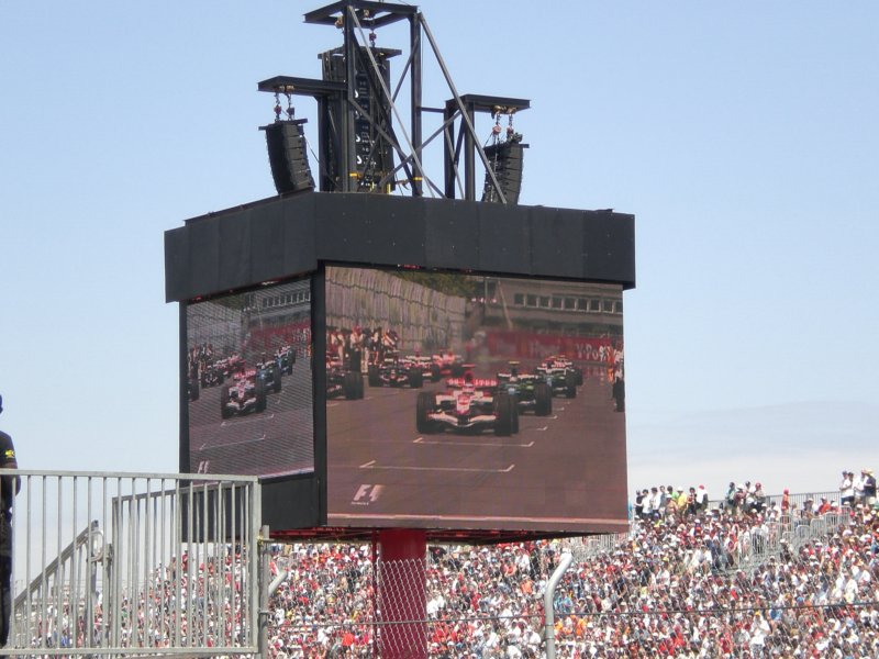 f1037.jpg